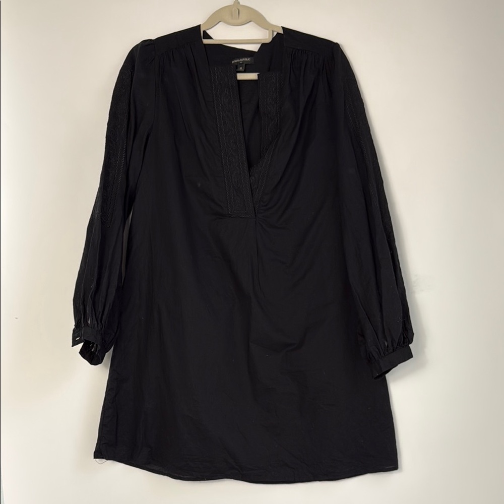 Banana Republic Black Plunge Bishop Sleeve‎ Dress Size Medium